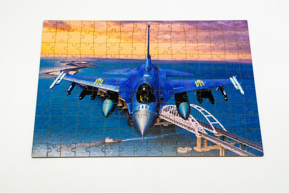 Дерев'яний пазл F16 Fighting Falcon