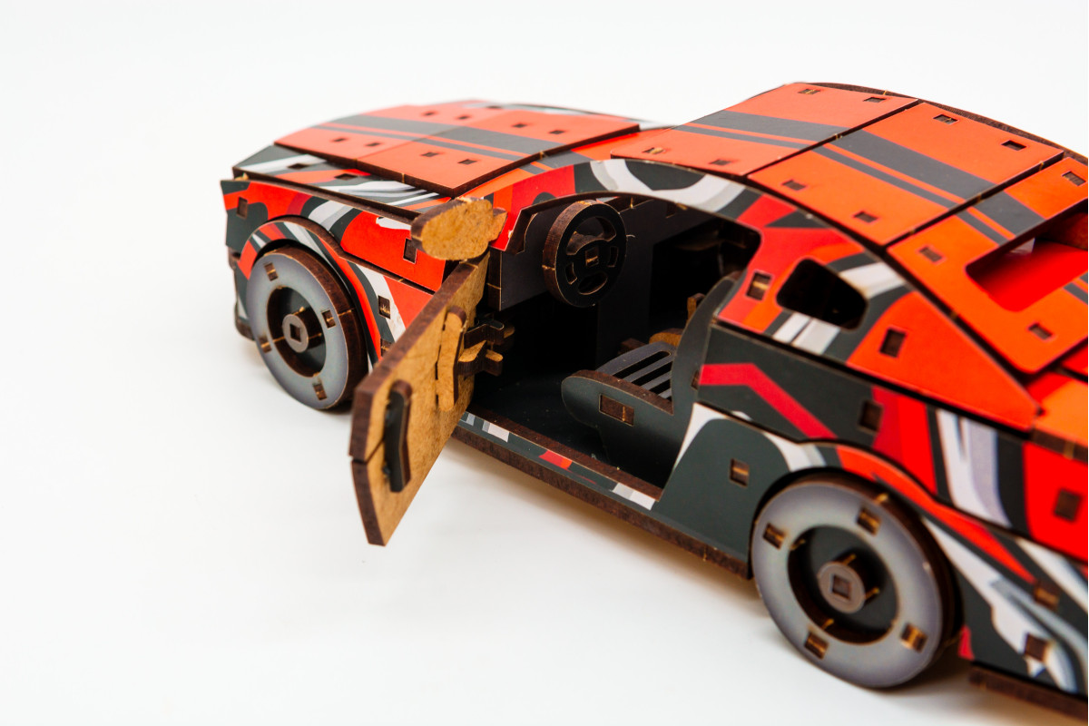 Дерев'яний 3D конструктор Muscle car GT (червона) в картонній упаковці