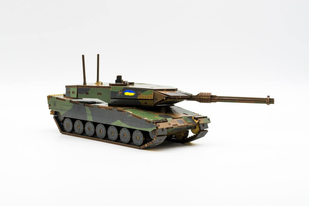 Дерев'яний 3D конструктор "Танк Леопард" 