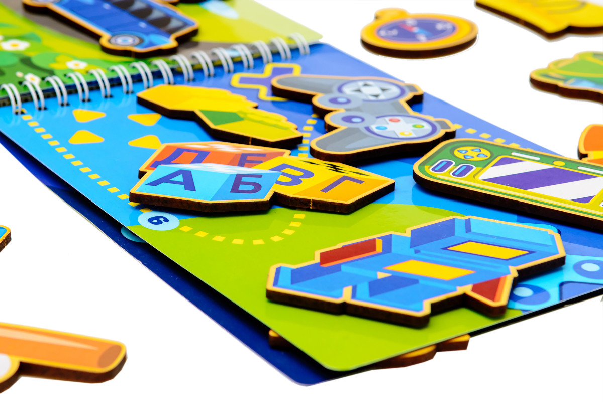 Розвиваючий альбом для хлопчиків