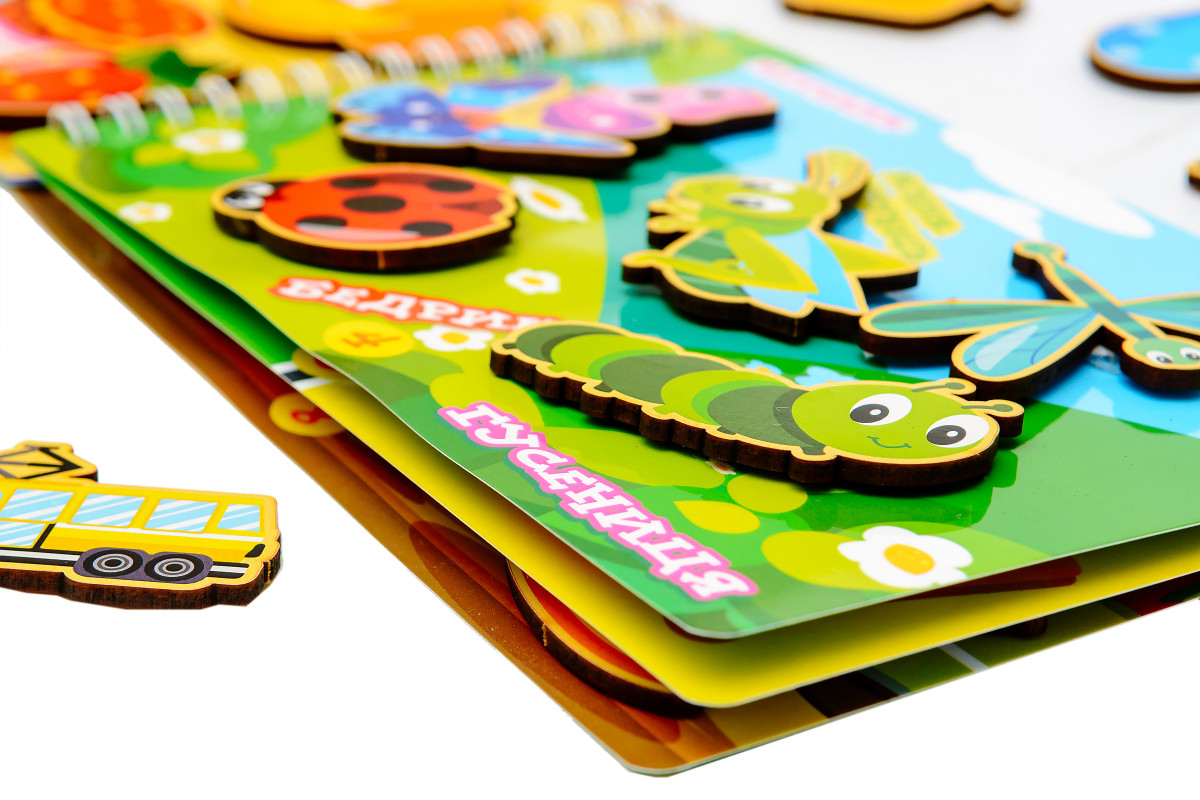 Розвиваючий альбом головоломка на липучках