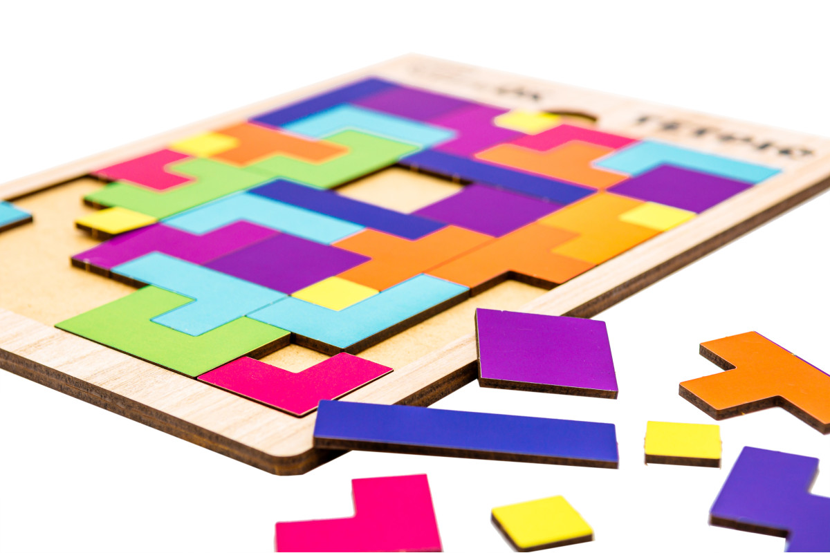 Розвиваюча дерев'яна іграшка "Тетріс" для дітей від 4 років