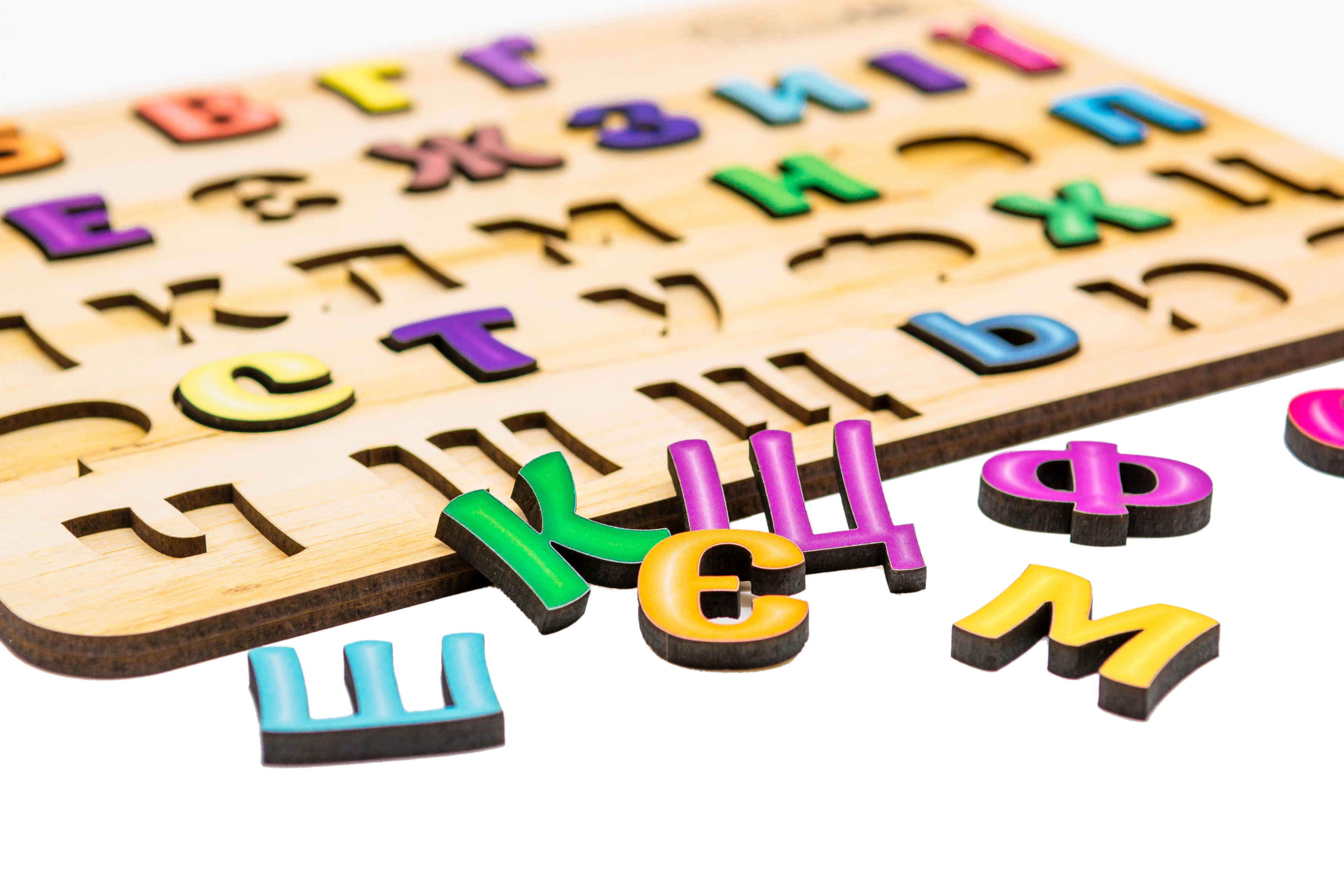 Розвиваюча іграшка "Абетка" A4 для дітей від 4 років Розвиваюча іграшка "Абетка" A4 для дітей від 4 років