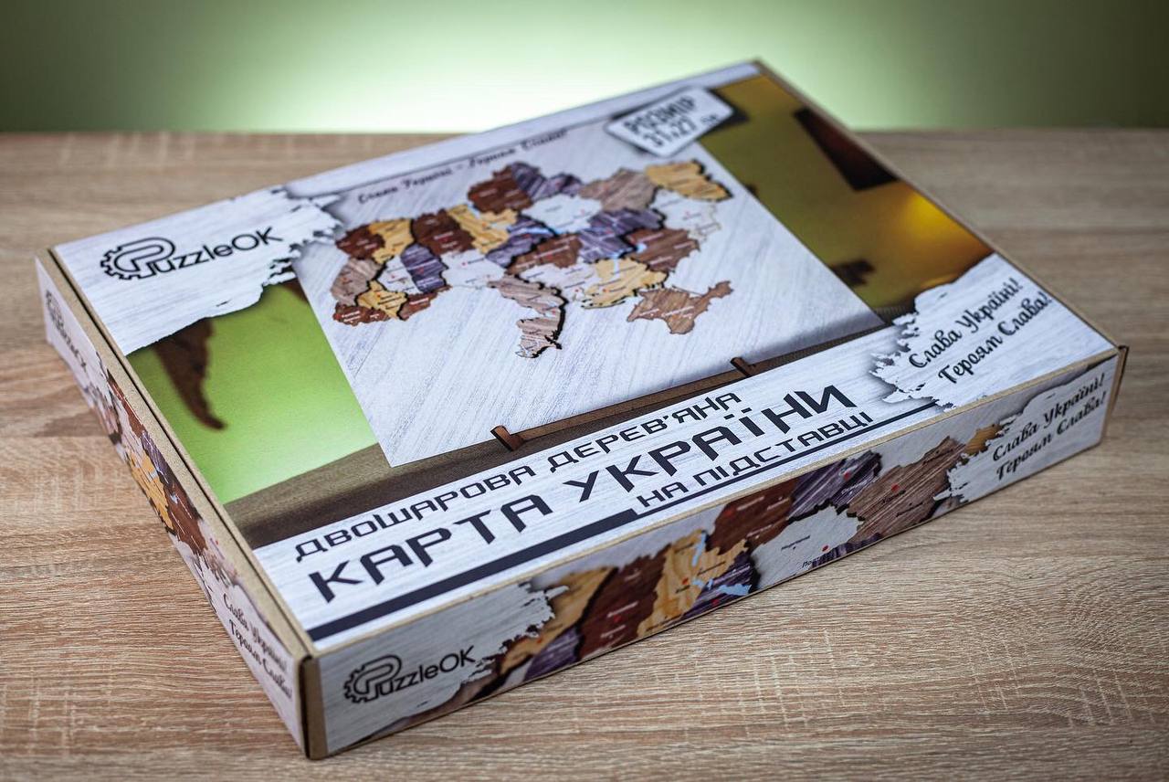 Дерев’яна карта України на підставці Дерев’яна карта України на підставці